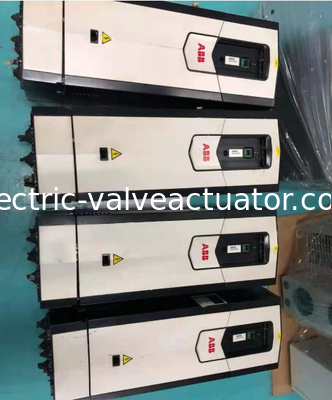 Bom preço. Inversor ABB ACS880-01-105A-3 Inversor de frequência trifásico para controlo de motor de 50 Hz em linha