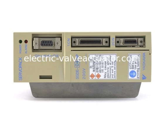 Bom preço. Yaskawa AC Servo Amplifier 400W SGDE-04AP ISERVO DRIVE 200-230VAC 50/60HZ 6A em linha